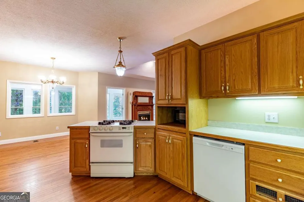 7 Spring RD Blairsville, GA 30512