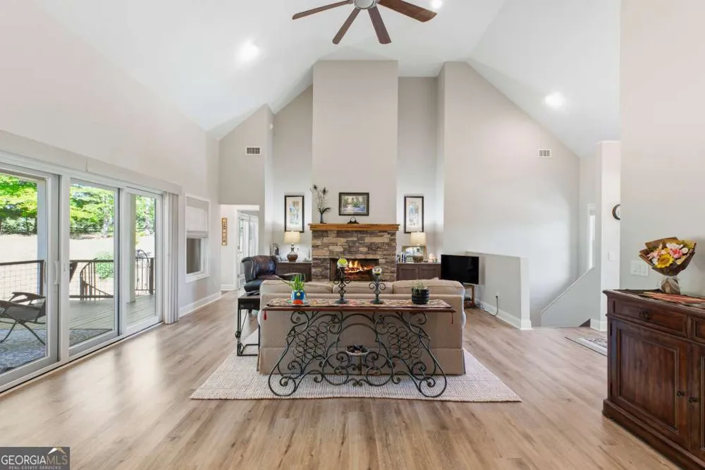 128 Gray Eagle LN Blairsville, GA 30512