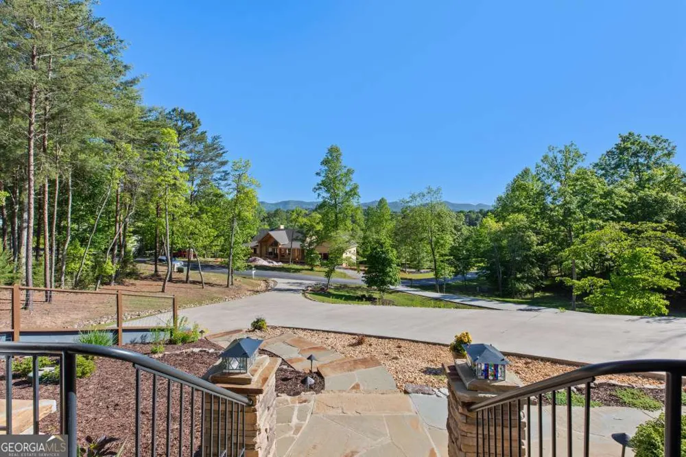 128 Gray Eagle LN Blairsville, GA 30512