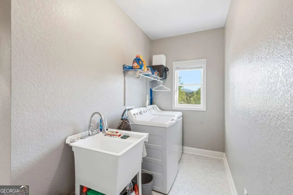 128 Gray Eagle LN Blairsville, GA 30512