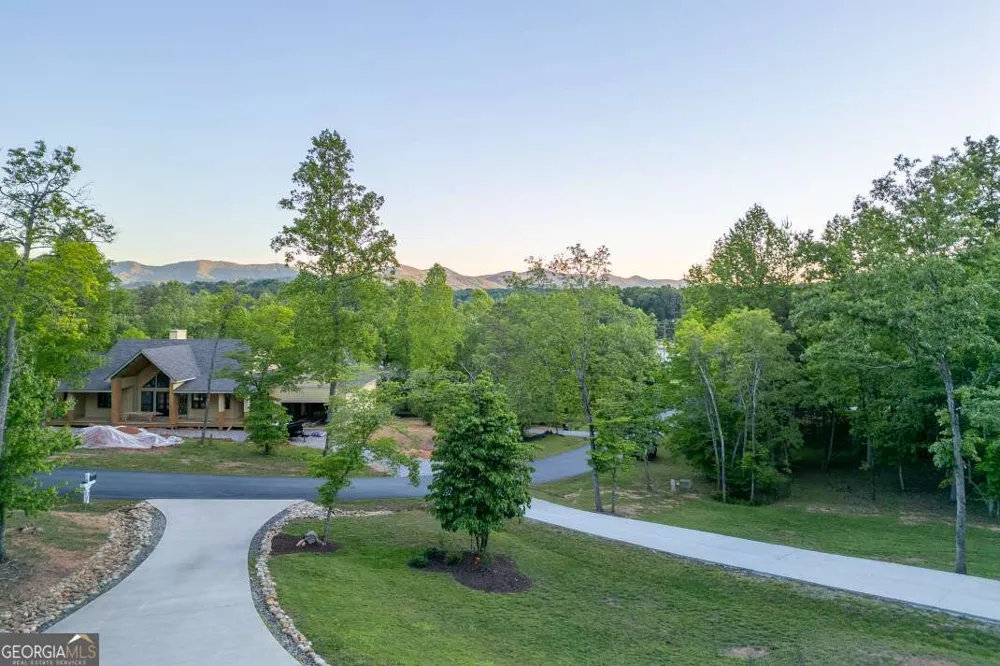 128 Gray Eagle LN Blairsville, GA 30512