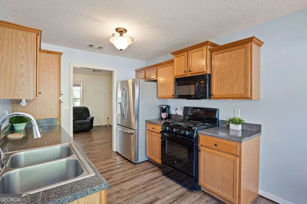 39 Gunnell RD Dallas, GA 30157