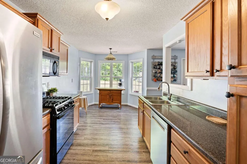39 Gunnell RD Dallas, GA 30157