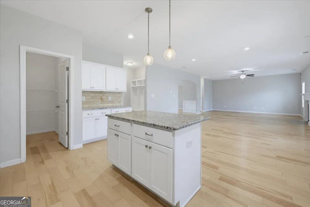 15 Hughston WALK Newnan, GA 30263