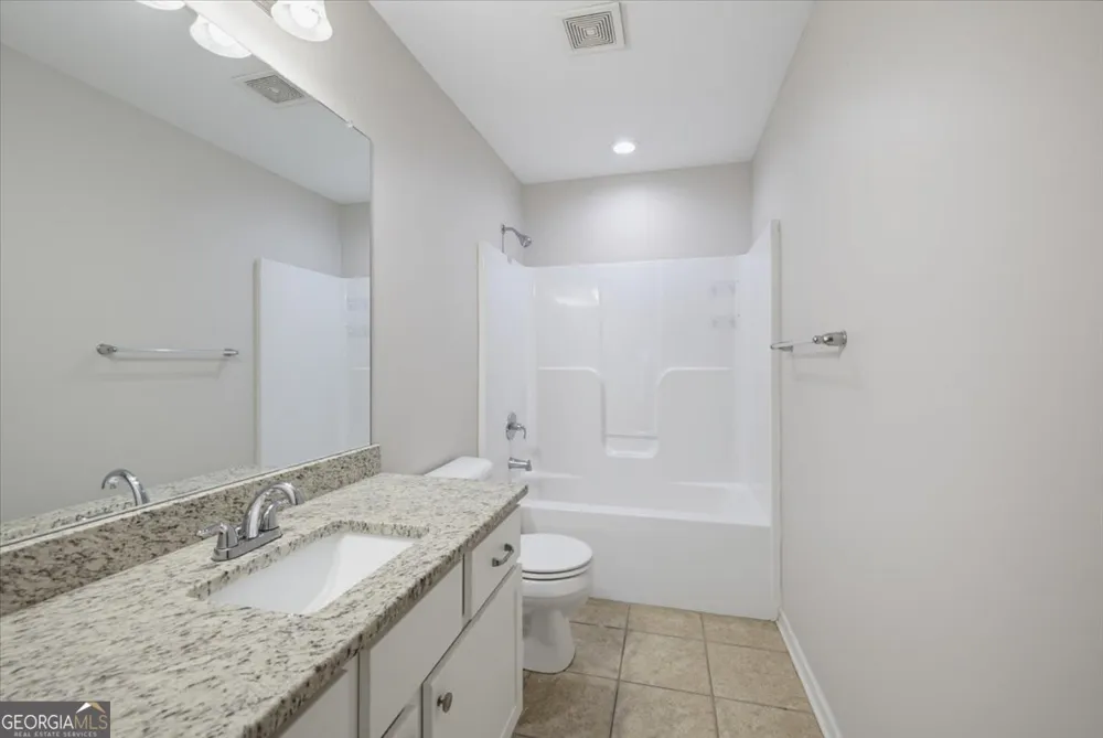 15 Hughston WALK Newnan, GA 30263