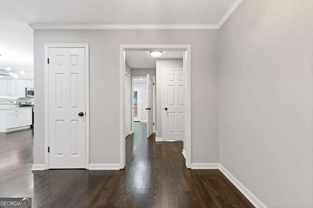 1521 Sundale DR Lawrenceville, GA 30046