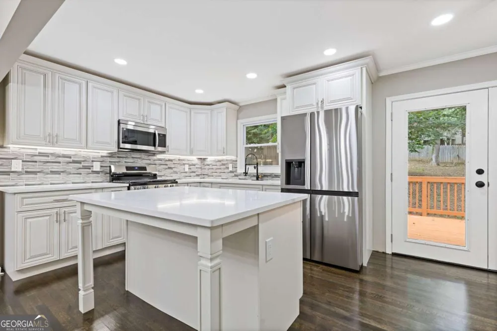 1521 Sundale DR Lawrenceville, GA 30046