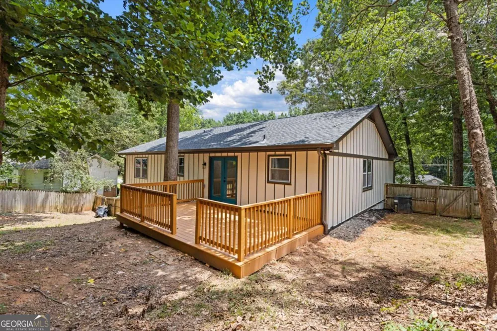 1521 Sundale DR Lawrenceville, GA 30046