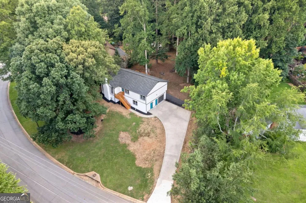 1521 Sundale DR Lawrenceville, GA 30046