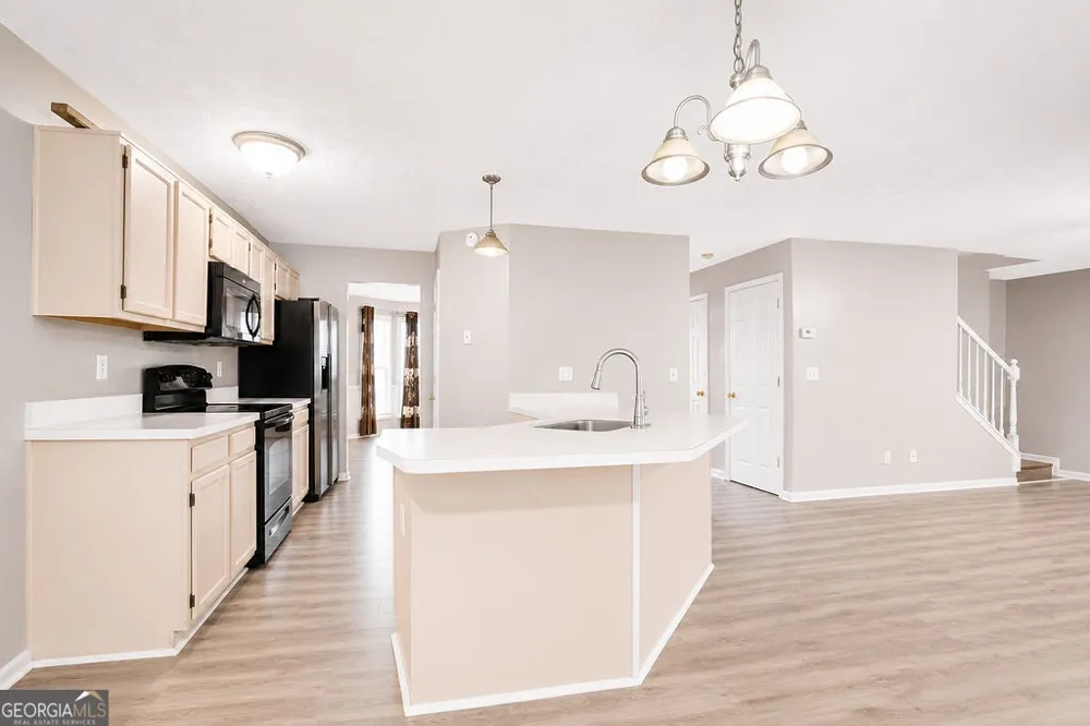 775 Stonemill MNR Lithonia, GA 30058