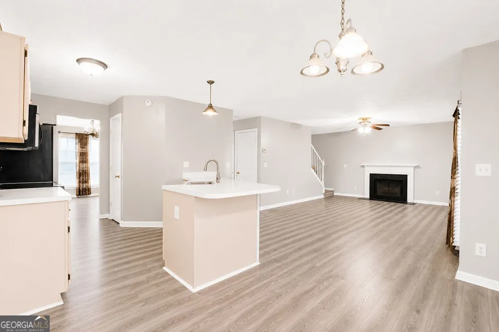 775 Stonemill MNR Lithonia, GA 30058