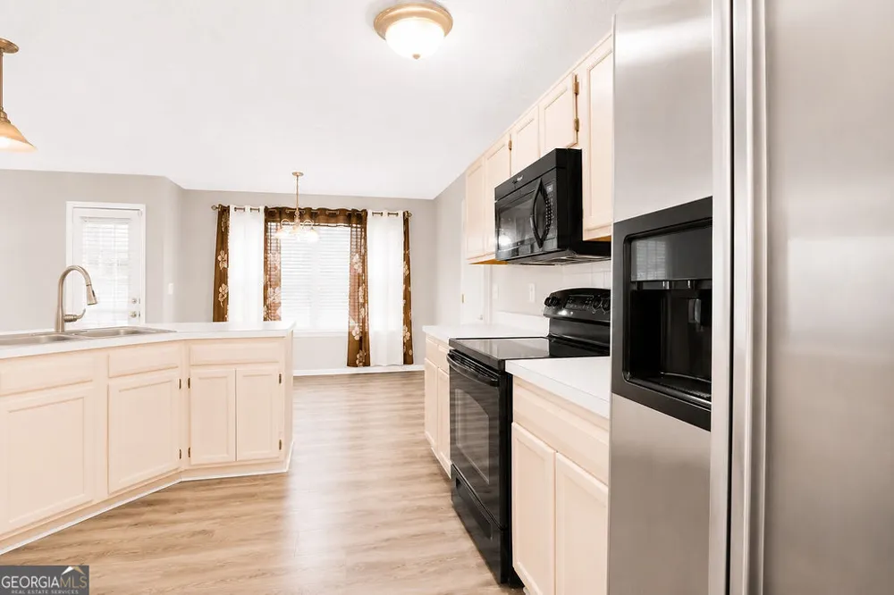 775 Stonemill MNR Lithonia, GA 30058