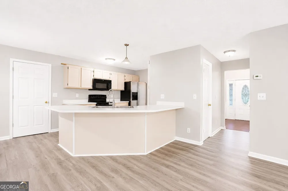 775 Stonemill MNR Lithonia, GA 30058