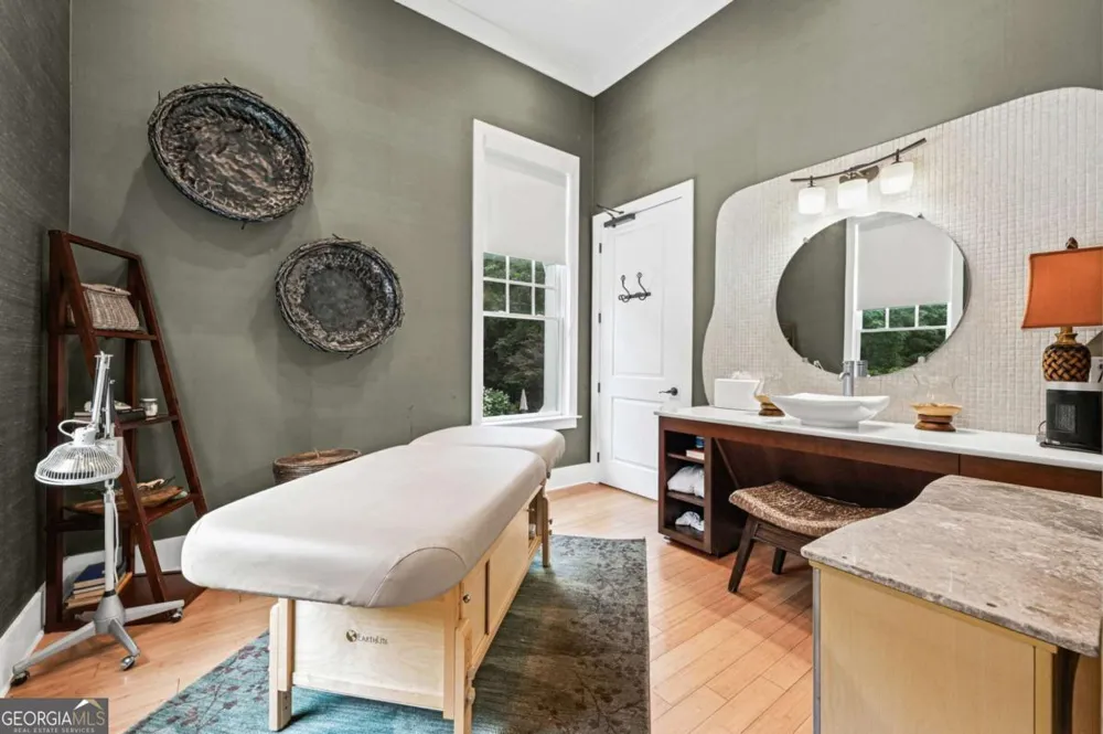 200 River Vista DR Sandy Springs, GA 30339