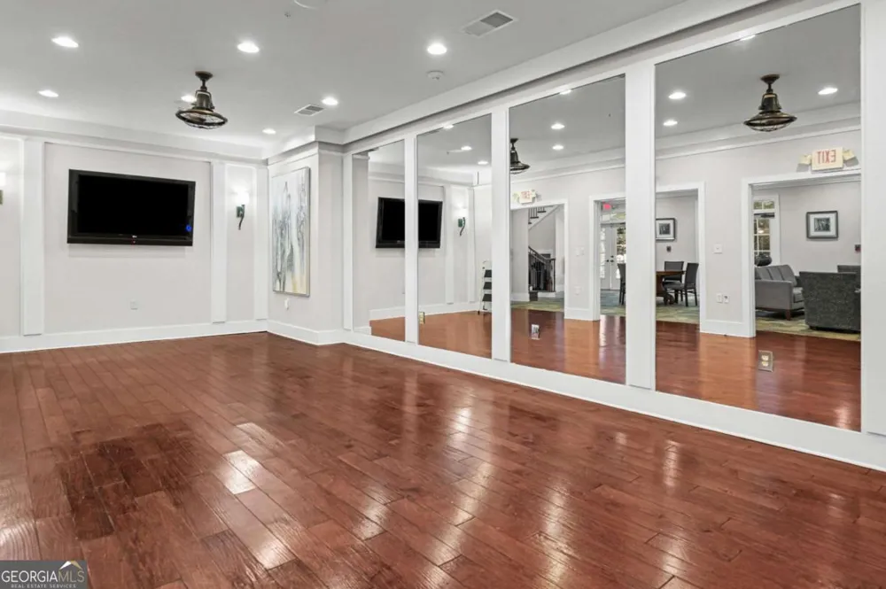 200 River Vista DR Sandy Springs, GA 30339
