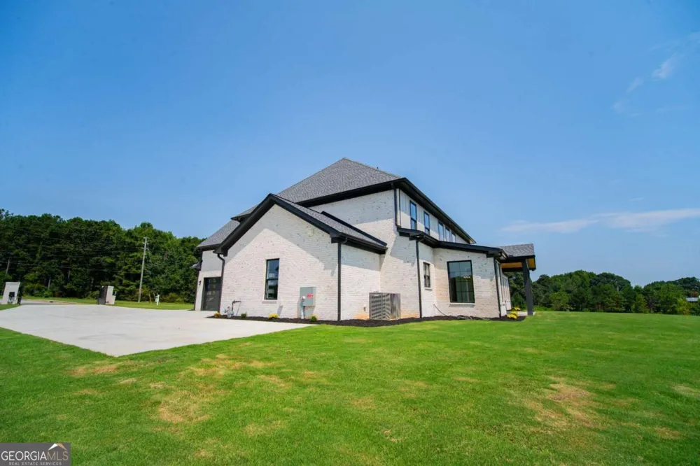 3575 New Hope RD Dacula, GA 30019