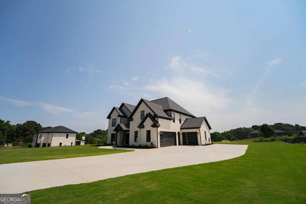 3575 New Hope RD Dacula, GA 30019
