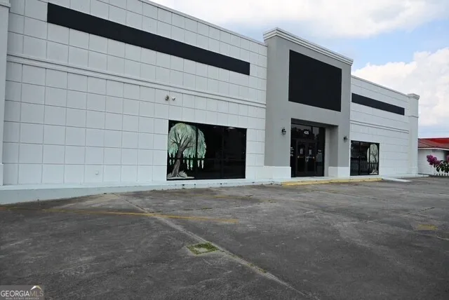 435 S Main ST Swainsboro, GA 30401
