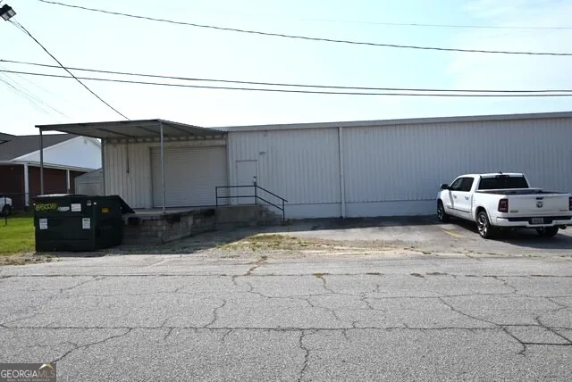 435 S Main ST Swainsboro, GA 30401