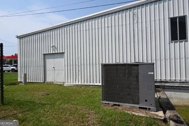 435 S Main ST Swainsboro, GA 30401