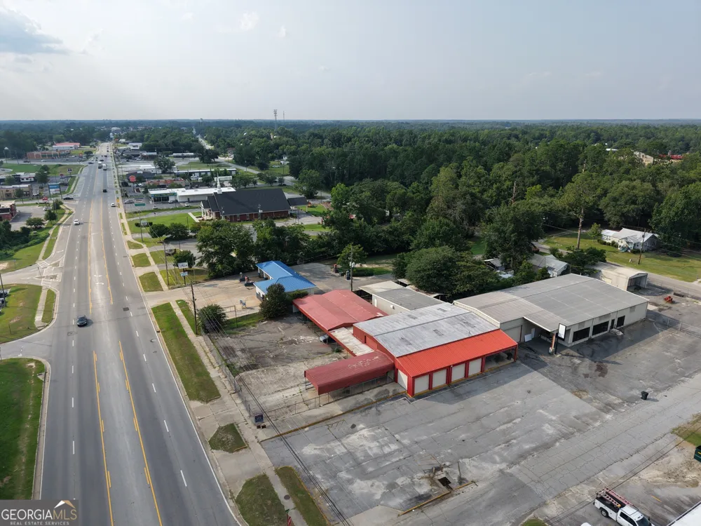 435 S Main ST Swainsboro, GA 30401