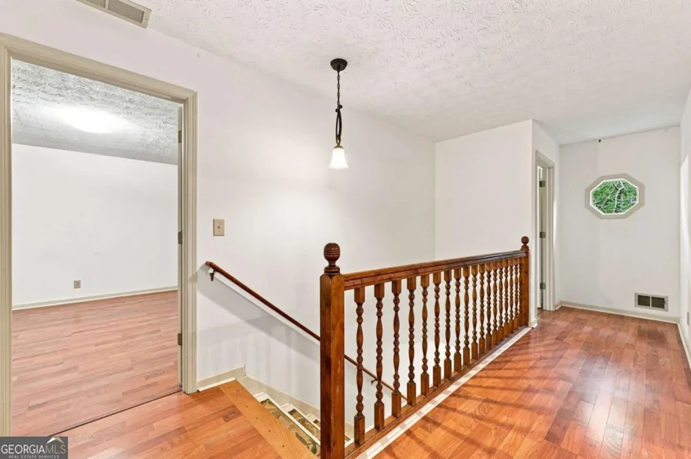 302 Crabapple CT Powder Springs, GA 30127