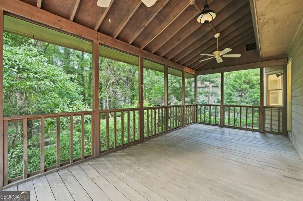 302 Crabapple CT Powder Springs, GA 30127