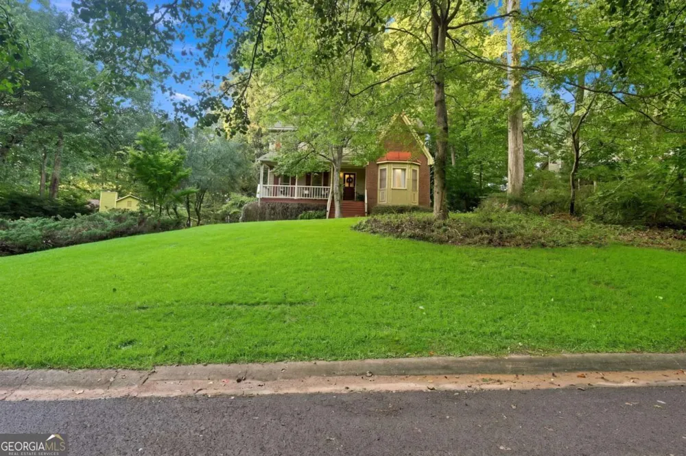 302 Crabapple CT Powder Springs, GA 30127