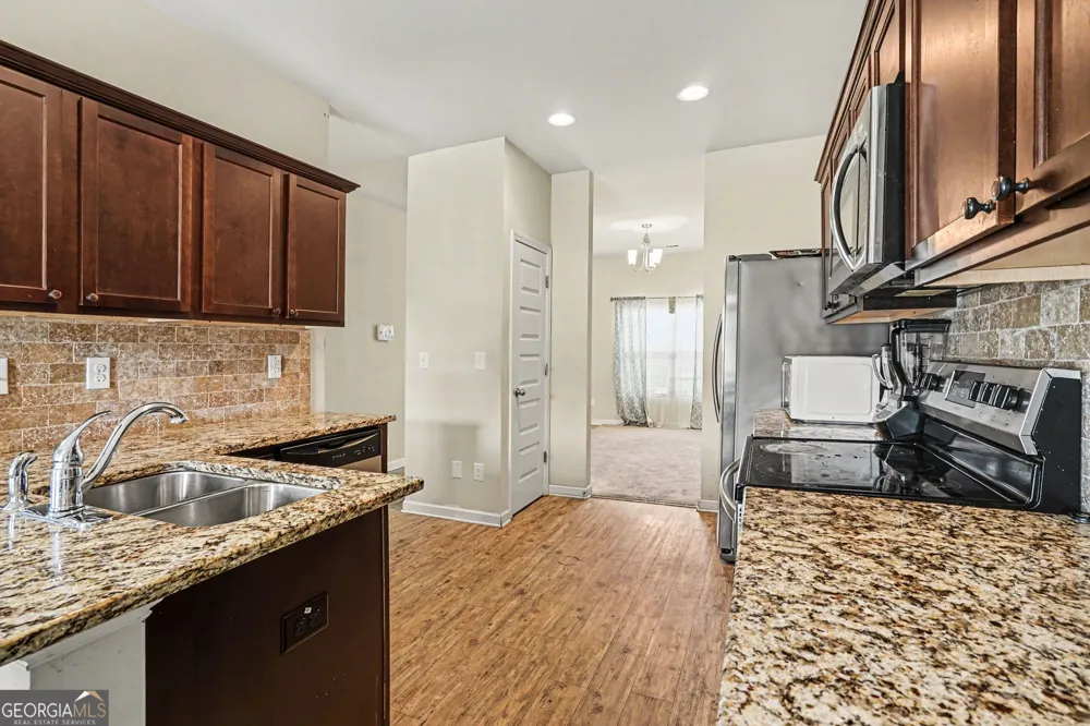 325 Horizon Trace Loganville, GA 30052