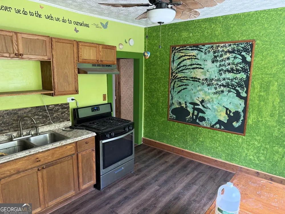 502 Lawrence ST Hogansville, GA 30230