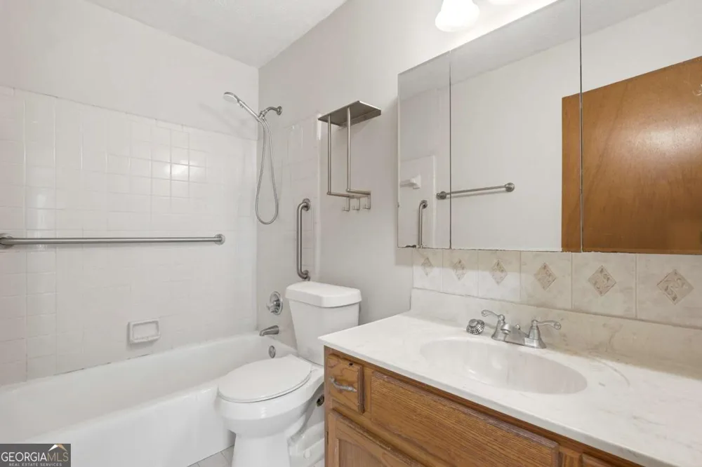 440 Hunters Cove CT Lawrenceville, GA 30044