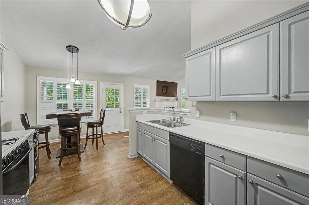 73 Victorian CT Dallas, GA 30157