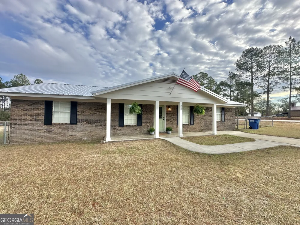 72 W Tenth ST Mcrae-Helena, GA 31037