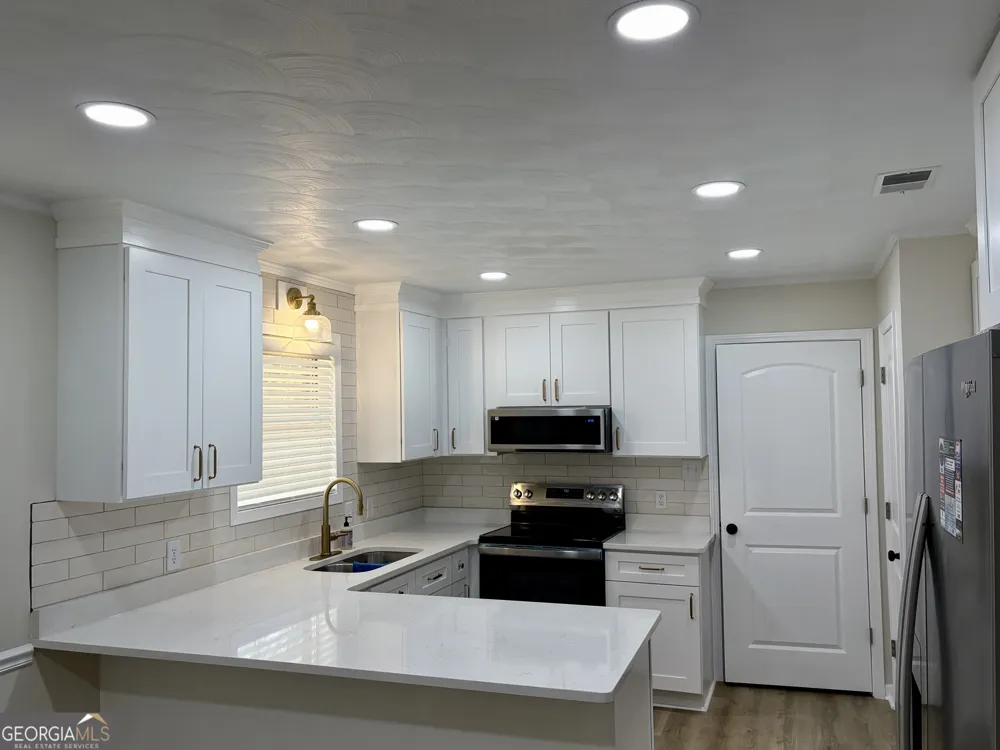 72 W Tenth ST Mcrae-Helena, GA 31037