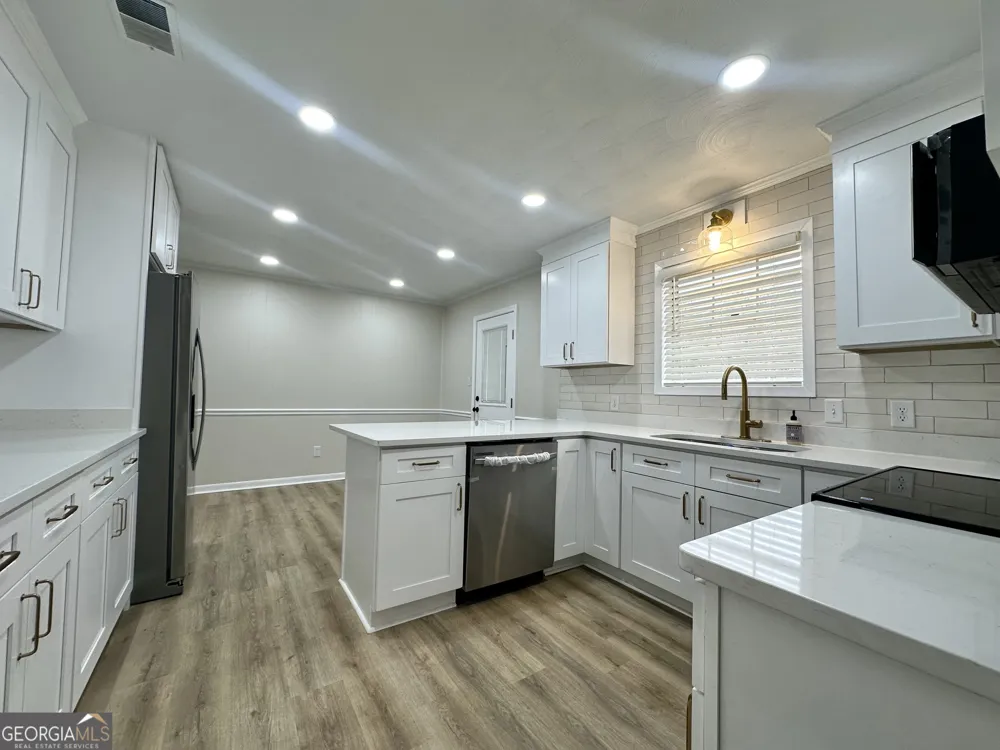 72 W Tenth ST Mcrae-Helena, GA 31037