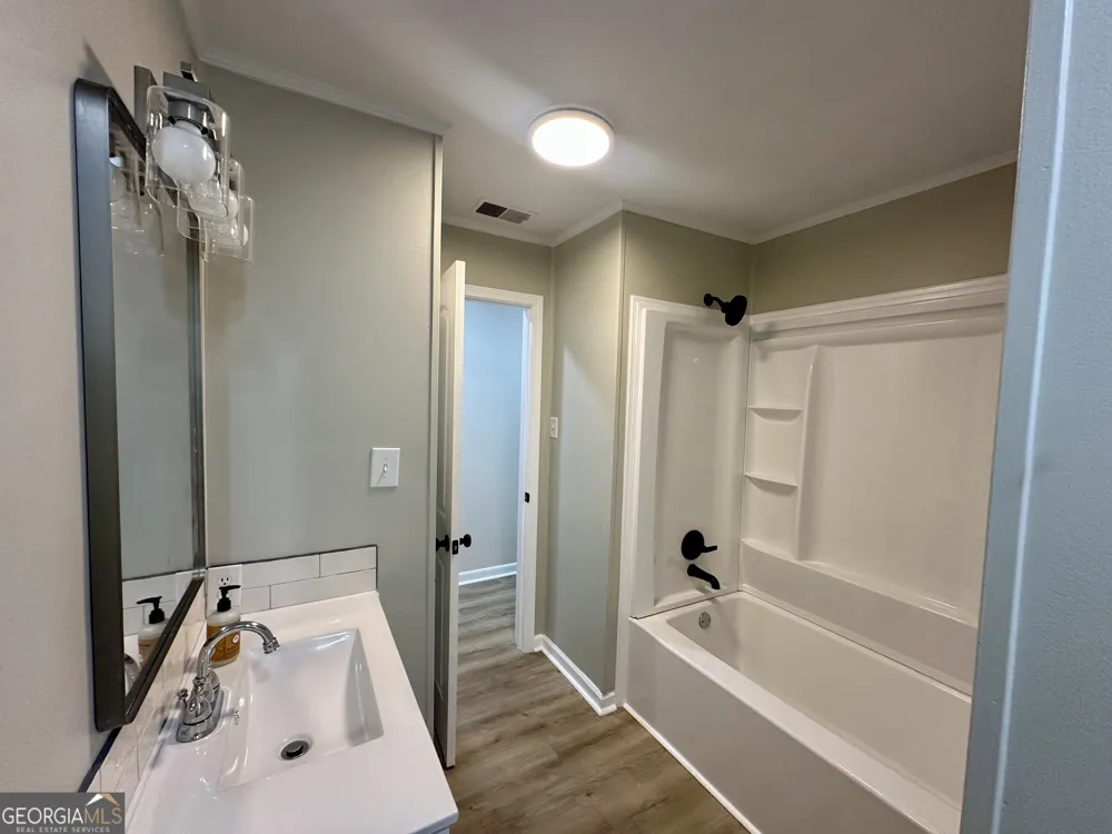 72 W Tenth ST Mcrae-Helena, GA 31037