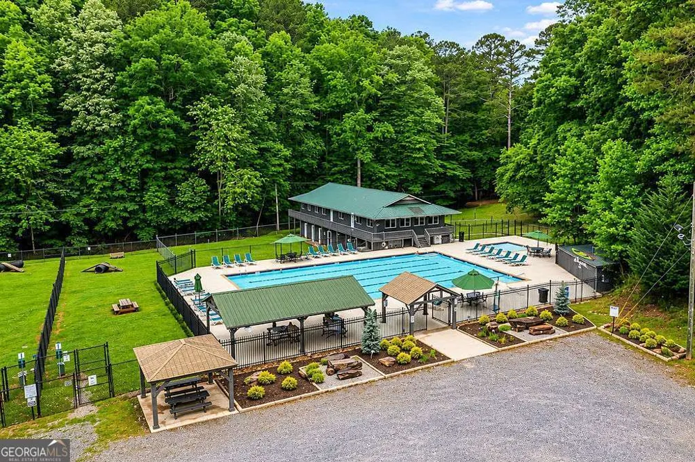 1247 Newport DR Ellijay, GA 30540