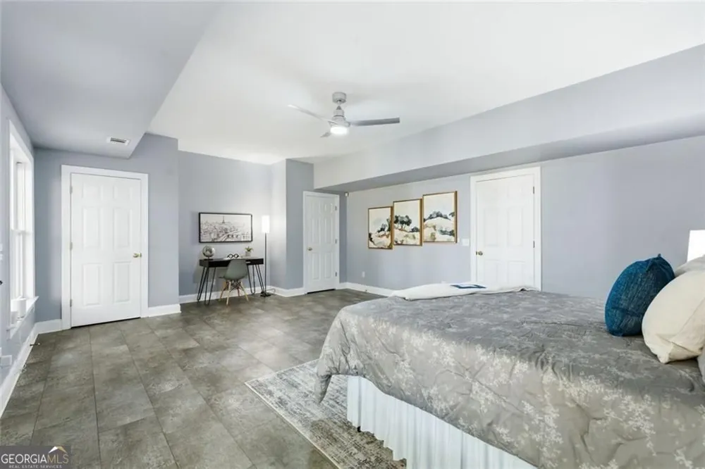 2482 Manor WALK Decatur, GA 30030