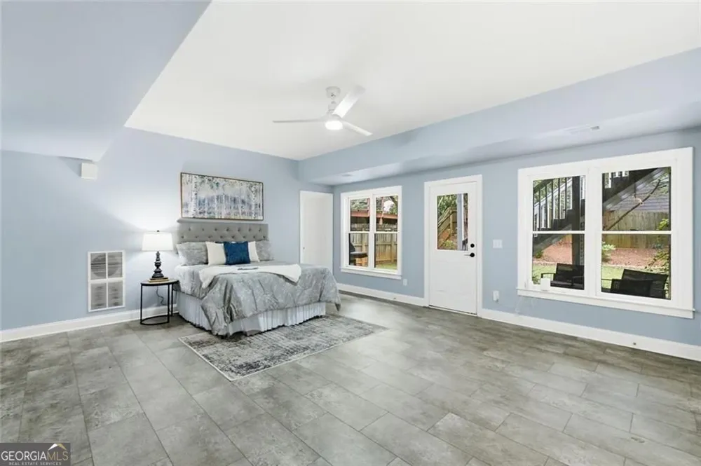 2482 Manor WALK Decatur, GA 30030
