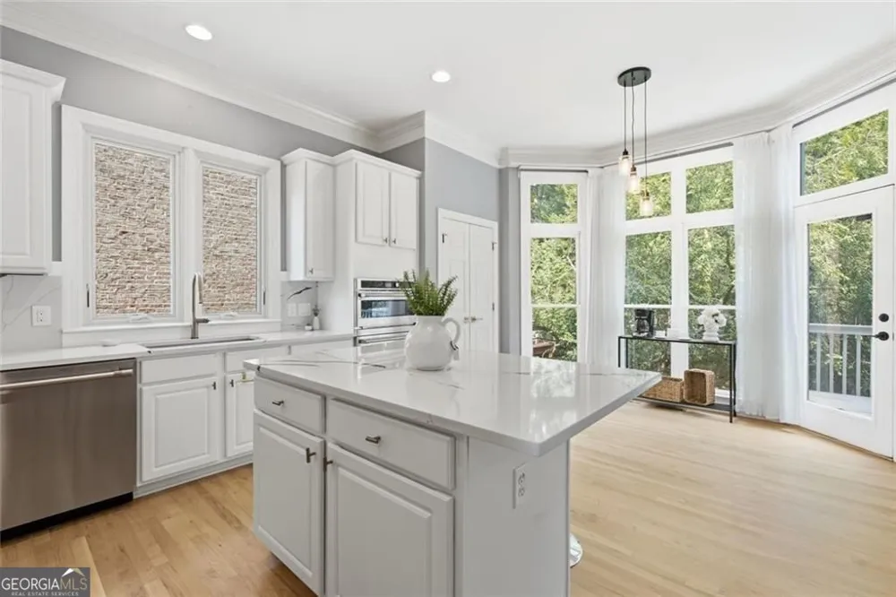 2482 Manor WALK Decatur, GA 30030