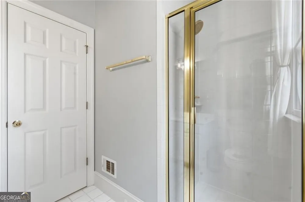 2482 Manor WALK Decatur, GA 30030
