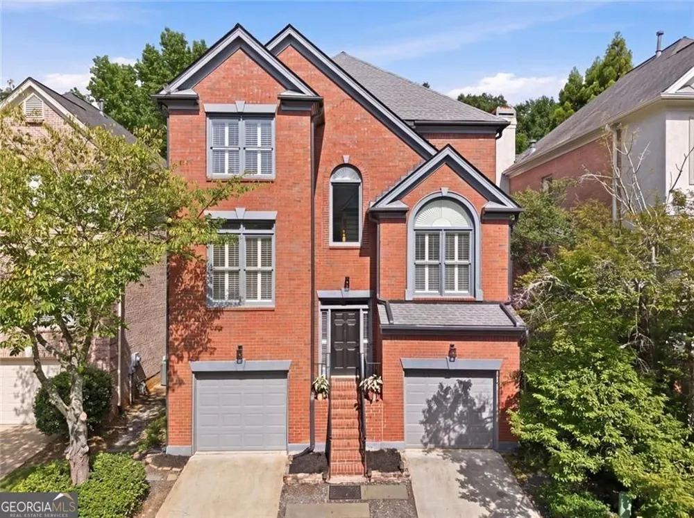 2482 Manor WALK Decatur, GA 30030