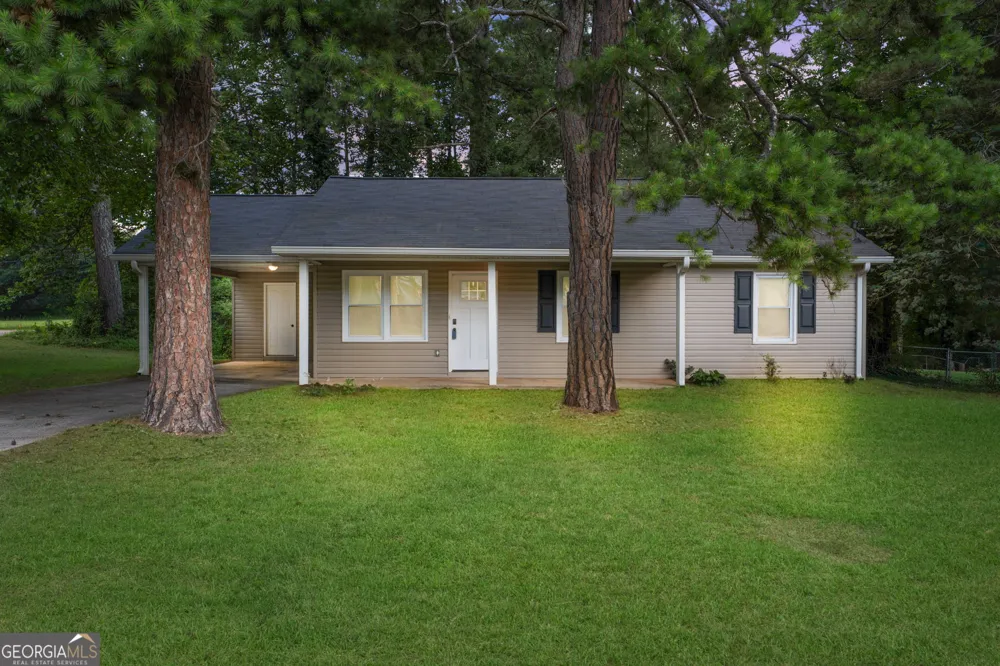 10 Lajuana DR Carrollton, GA 30116