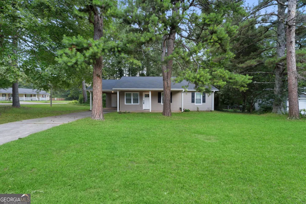 10 Lajuana DR Carrollton, GA 30116
