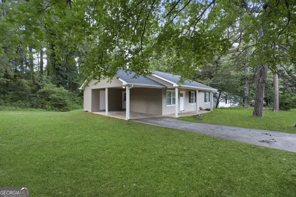 10 Lajuana DR Carrollton, GA 30116