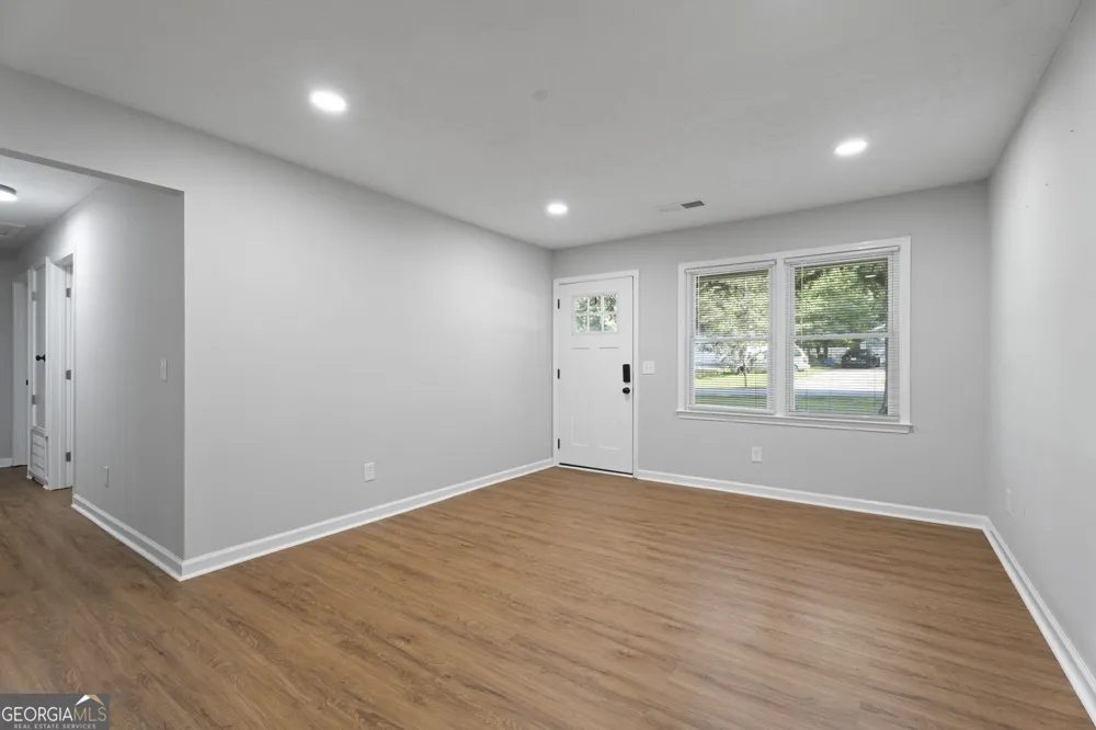 10 Lajuana DR Carrollton, GA 30116