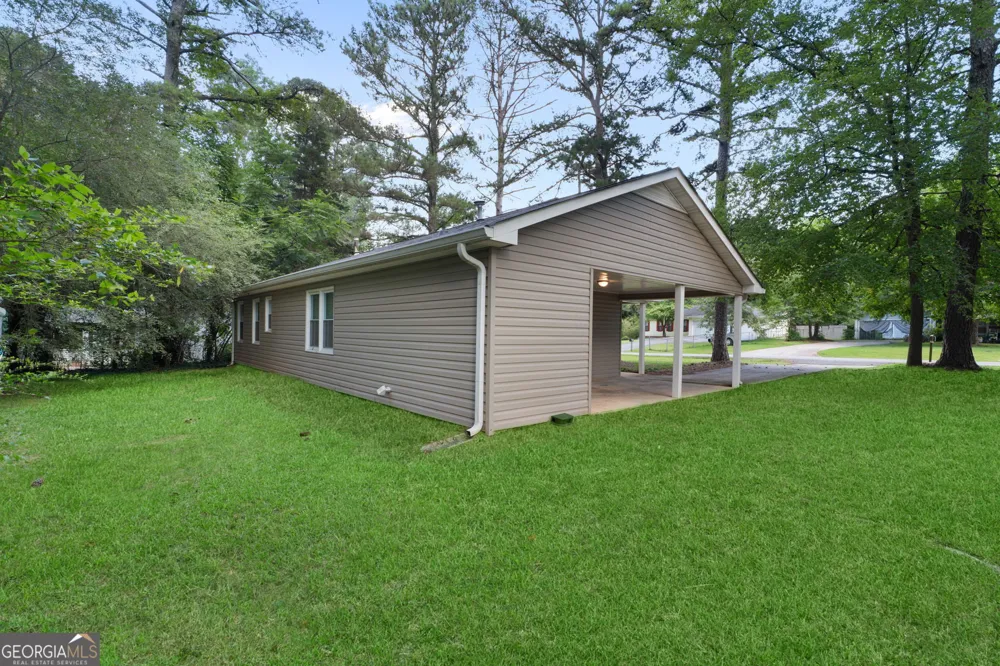 10 Lajuana DR Carrollton, GA 30116