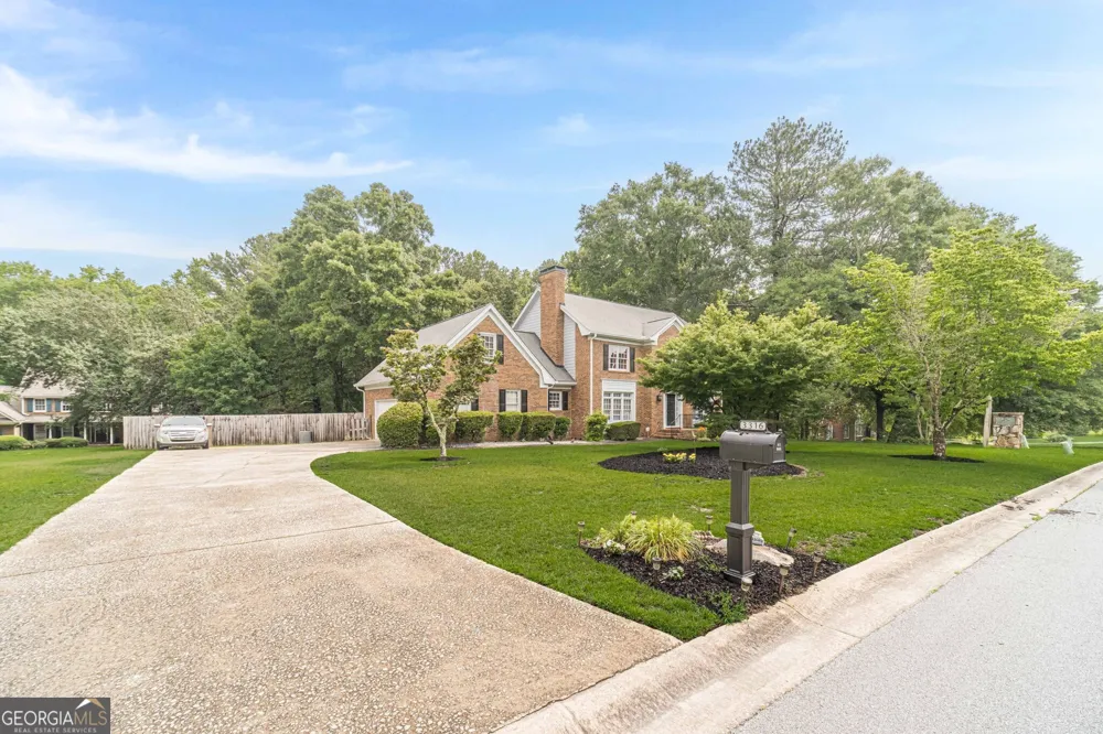 3316 Classic DR Snellville, GA 30078
