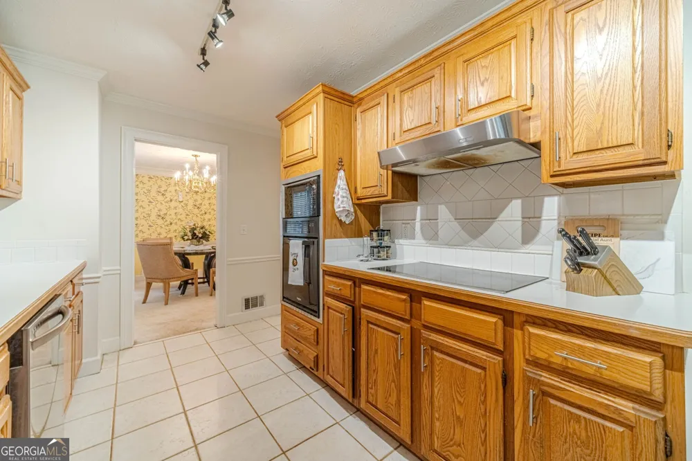 3316 Classic DR Snellville, GA 30078
