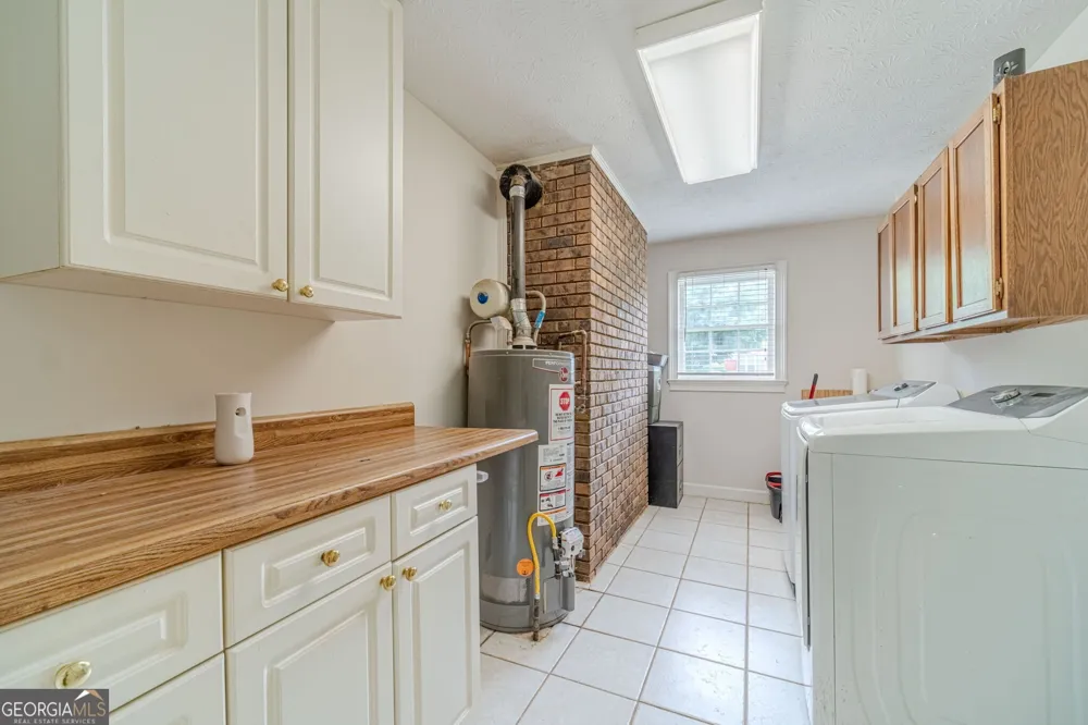 3316 Classic DR Snellville, GA 30078